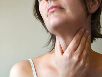 tesko gutanje knedla u grlu